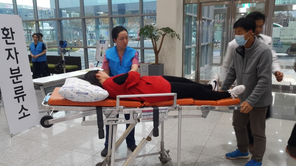 다수사상자 내원대비 원내대응 종합훈련모습 (자료출처 : 경기도뉴스포털)