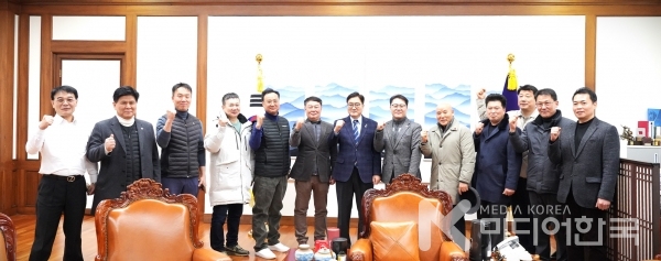 우원식 국회 의장과 서울시청노동조합 의장단