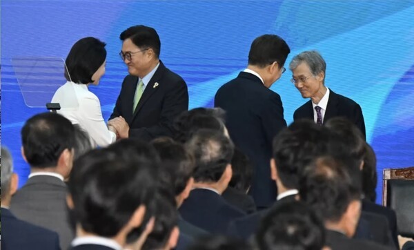 참 거시기하네?