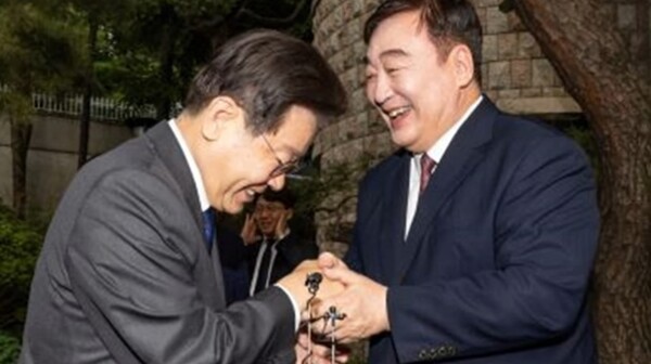 비굴한 쎼쎄 외교