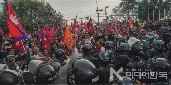 네팔의 민중봉기 