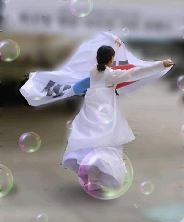 조정혜님의 문화예술의 현장. 자유 대한민국 만세 만세 만만세다