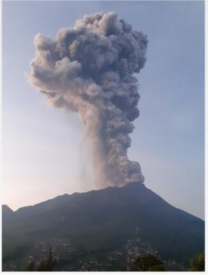 [국제] 인니. 메라피화산 분화...화산재 6천m상공으로 치솟아