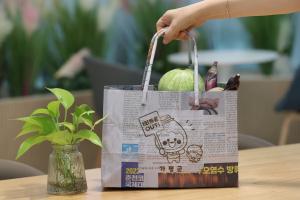 [환경이슈] 가평군, 폐신문지 재활용 종이가방 ‘인기 만점’