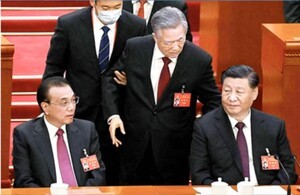 [사설] 중공 시진핑 실각설...전 세계 부정선거 기획자 왕후닝의 몰락은?