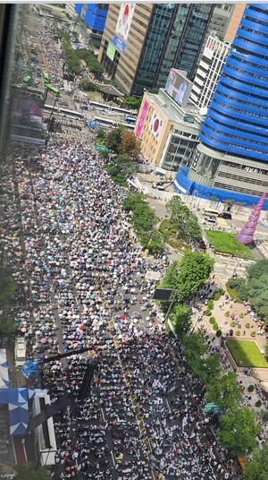 [광복80주년] 어둠의 빚에서. 새로운 여명의 빛이 시작...삼천리 금수강산 빛의 함성